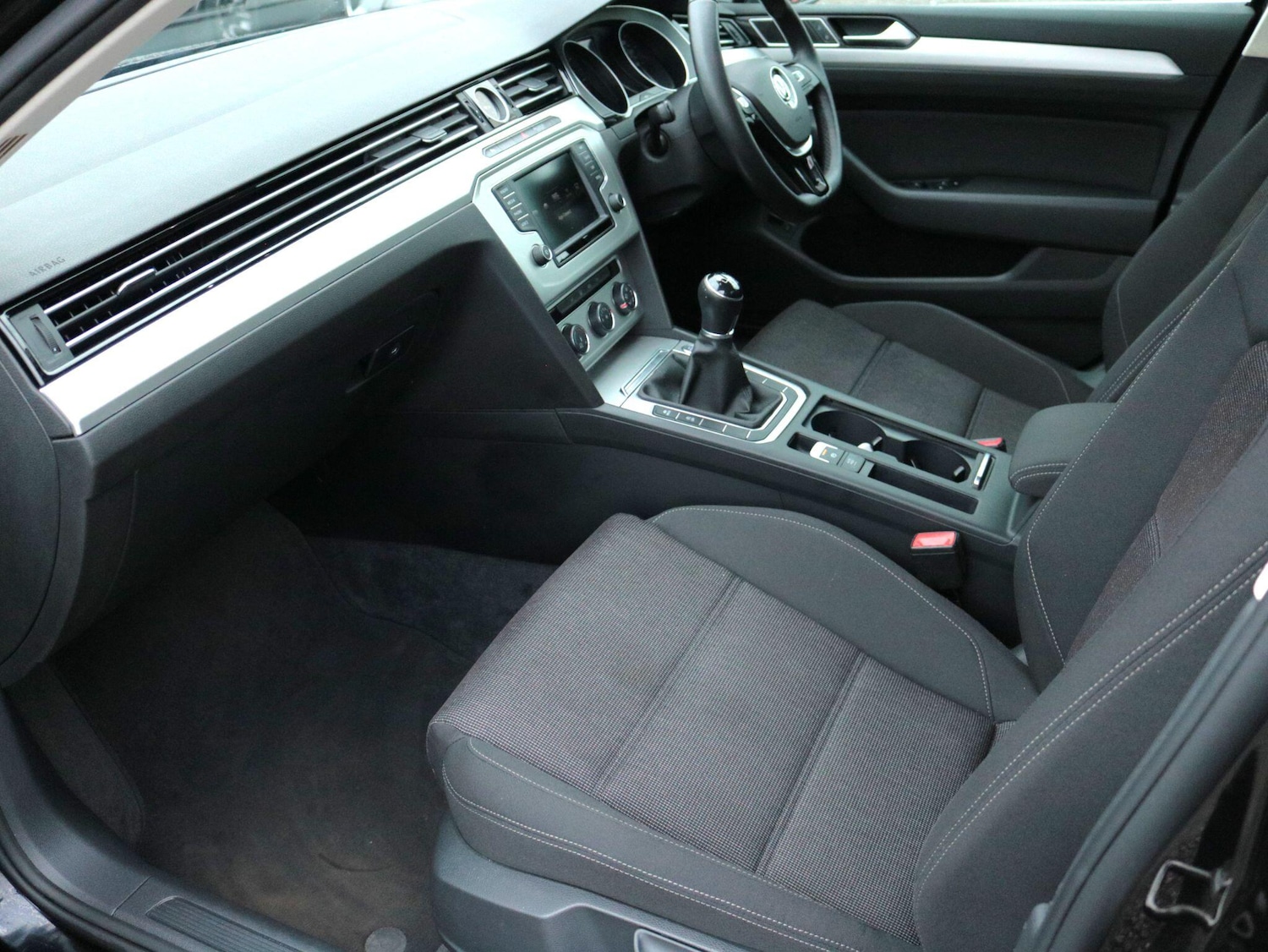 Used Volkswagen Passat 2015 for sale - 77425635: Photo 15