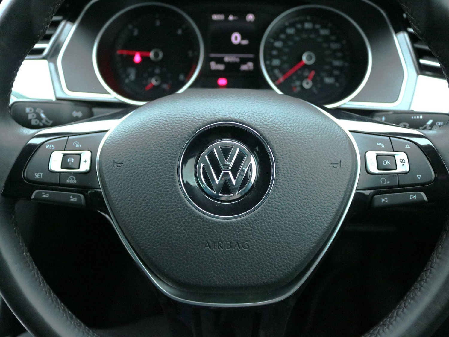 Used Volkswagen Passat 2015 for sale - 77425635: Photo 17