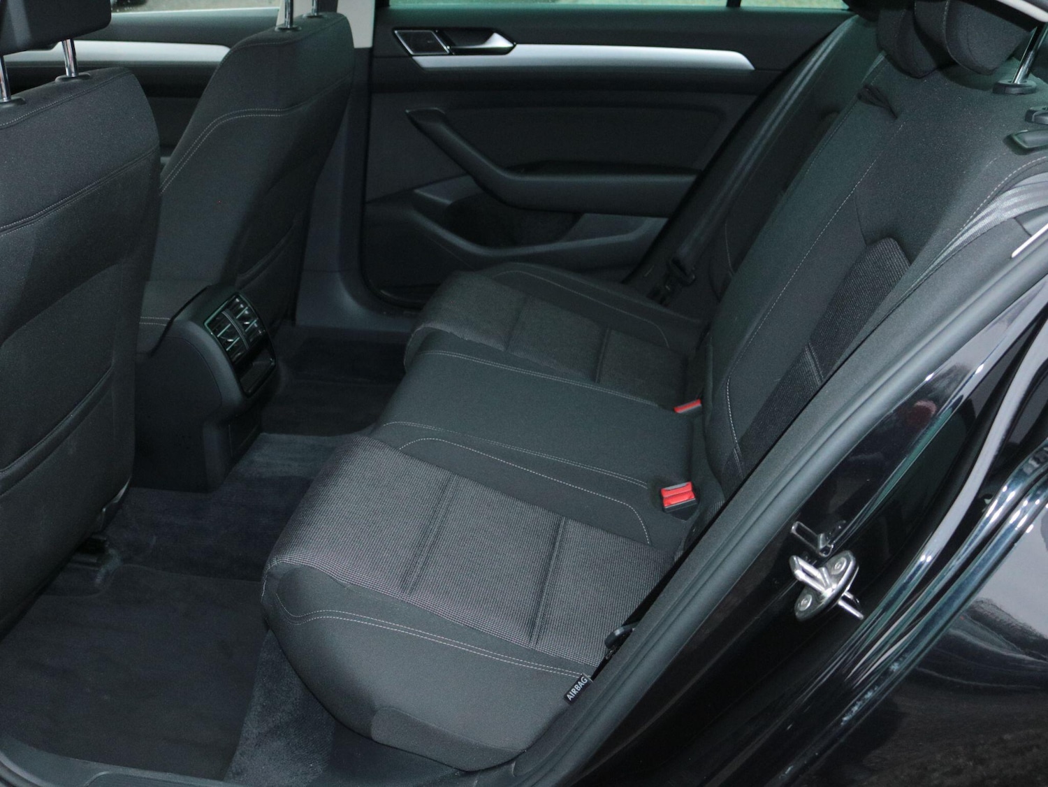 Used Volkswagen Passat 2015 for sale - 77425635: Photo 26