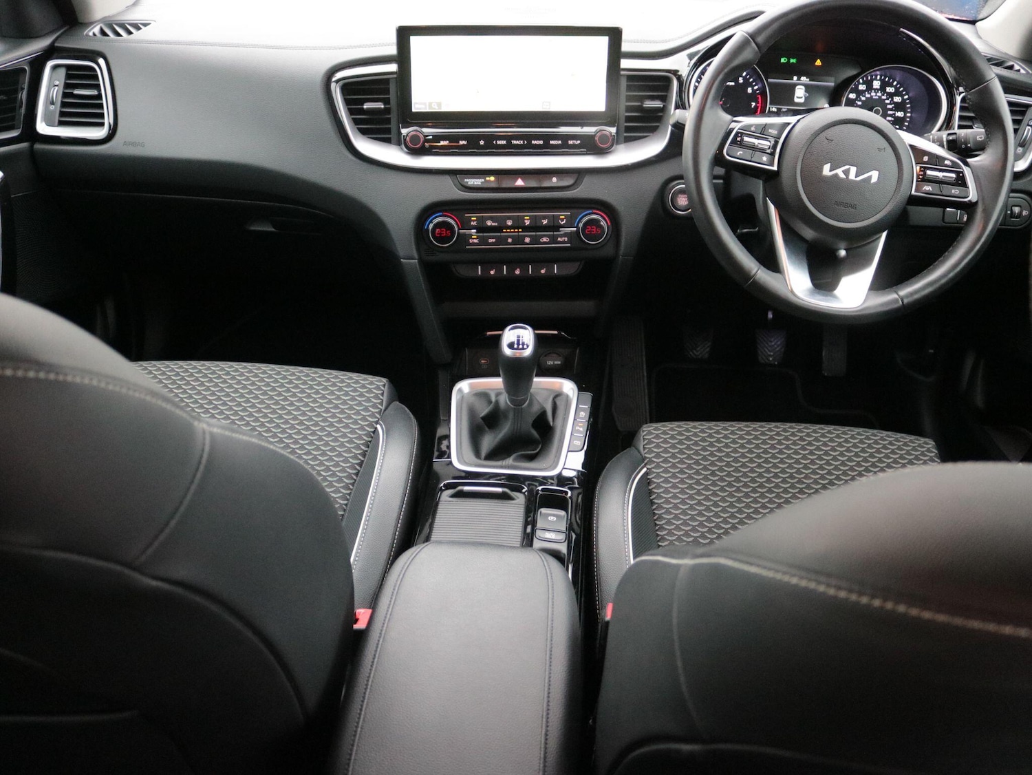 Used Kia XCeed 2023 for sale - 76898250: Photo 14