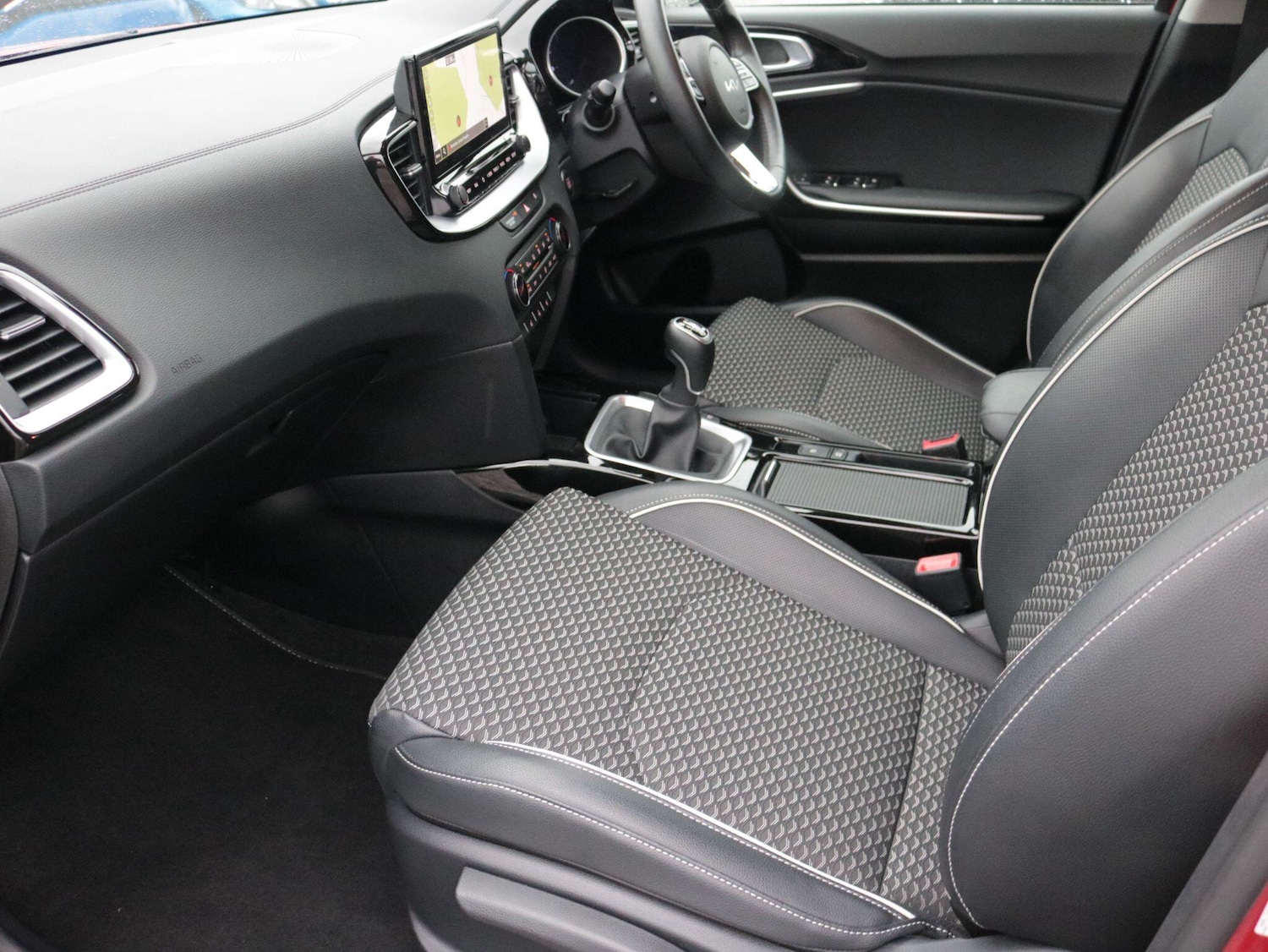 Used Kia XCeed 2023 for sale - 76898250: Photo 15