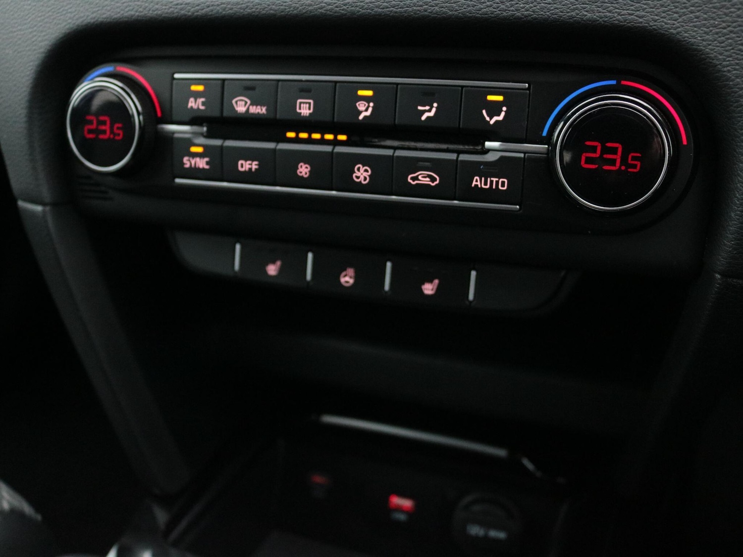 Used Kia XCeed 2023 for sale - 76898250: Photo 22