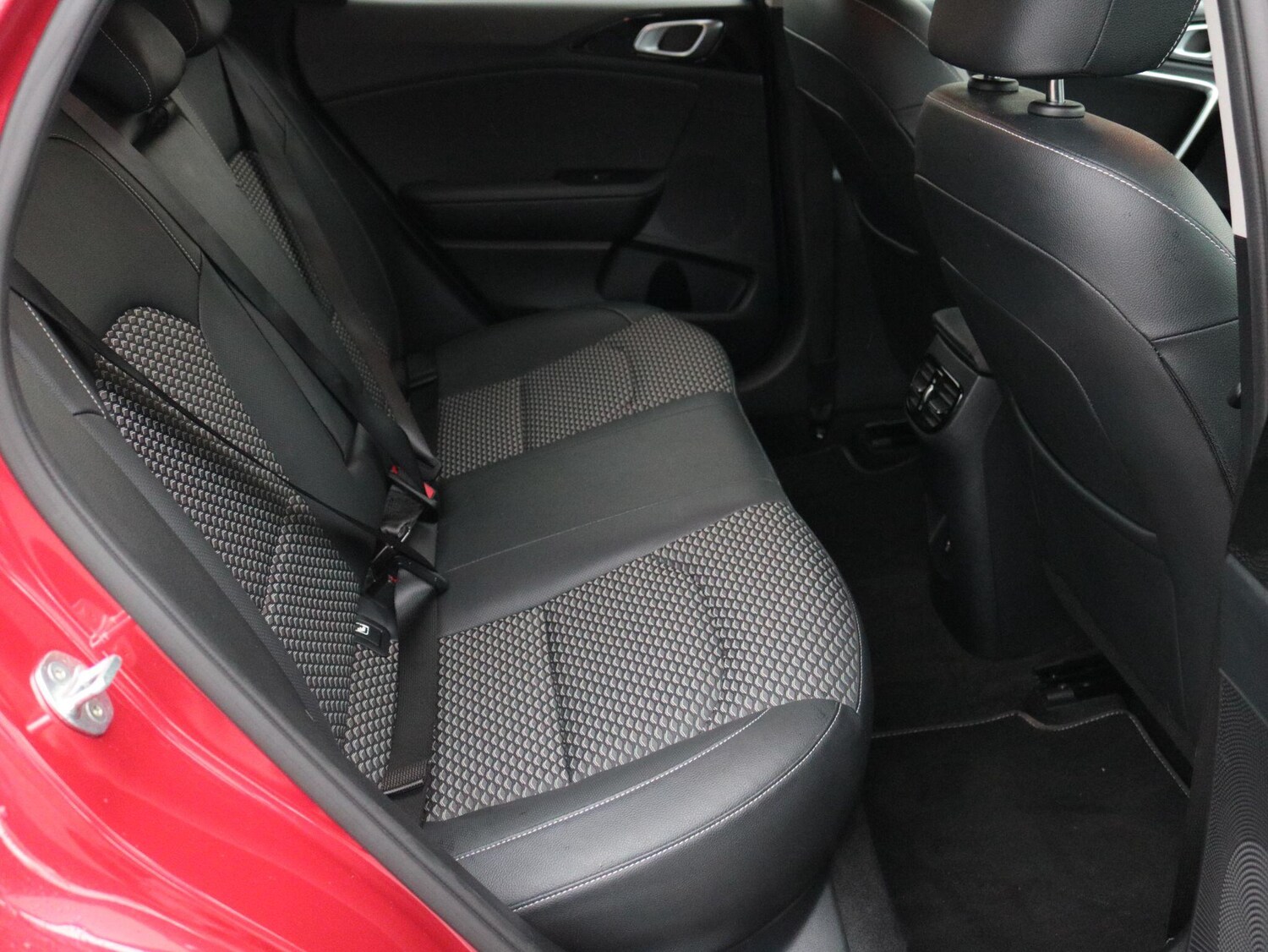 Used Kia XCeed 2023 for sale - 76898250: Photo 24