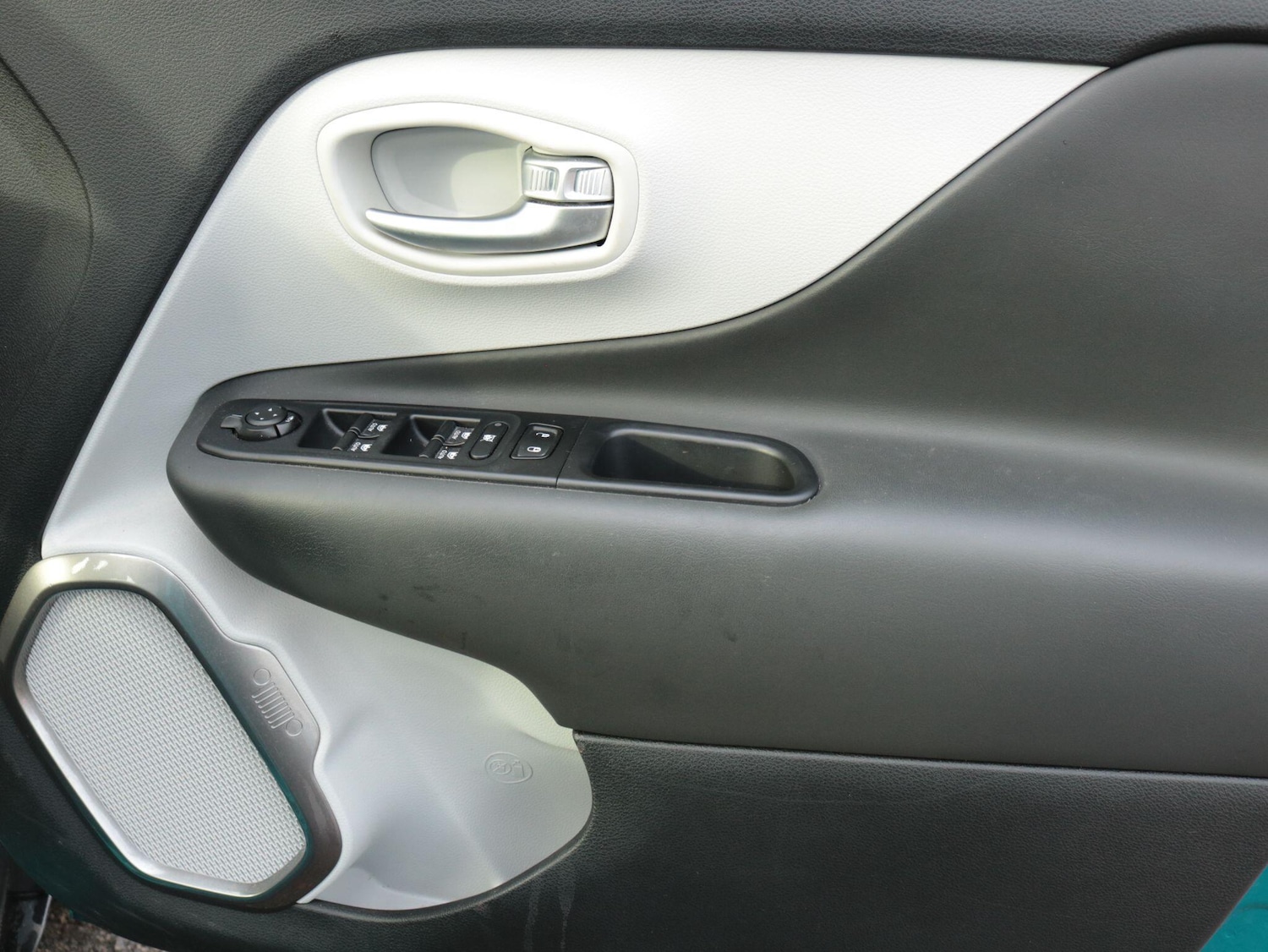 Used Jeep Renegade 2019 for sale - 76975422: Photo 29