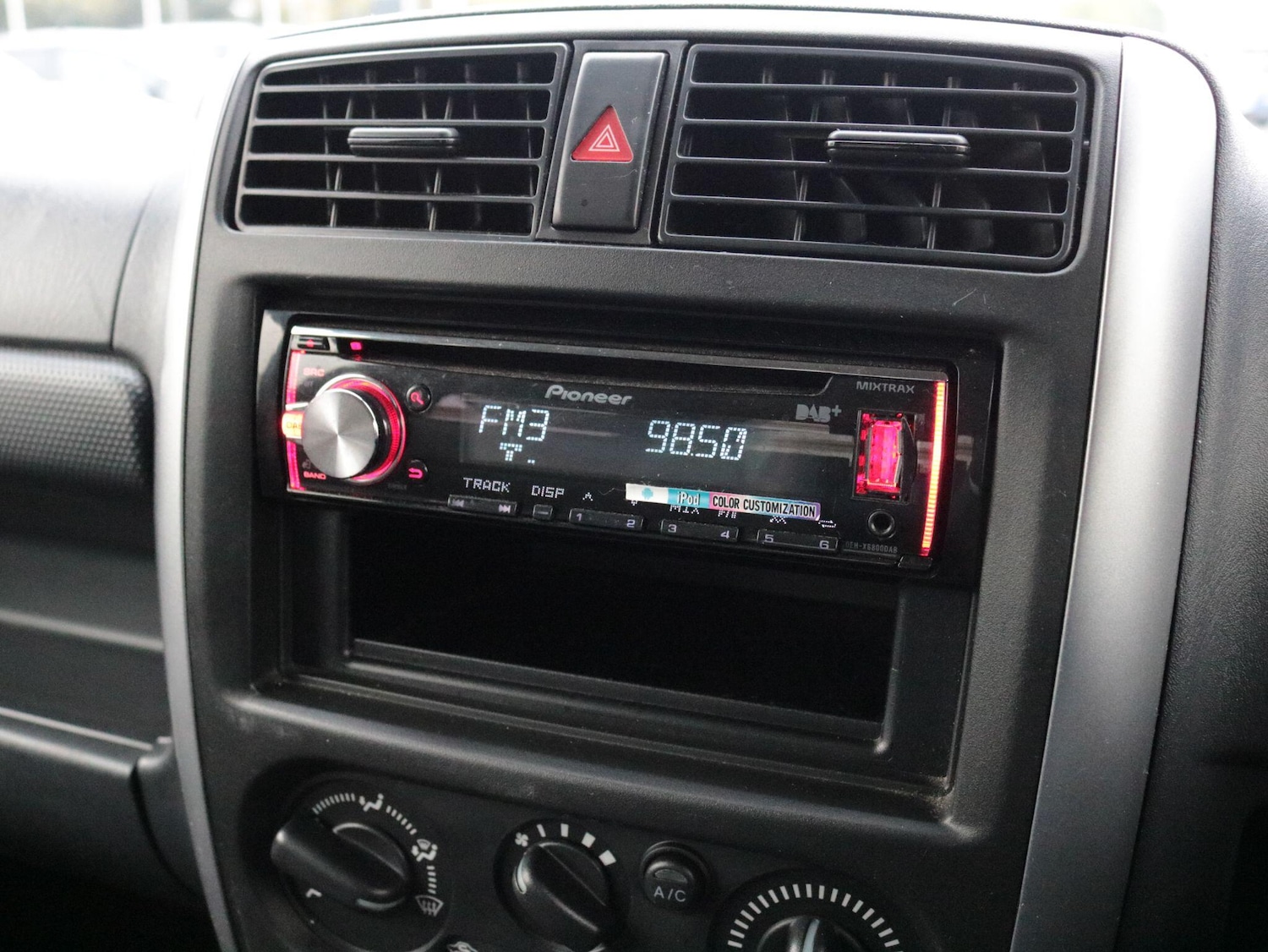 Used Suzuki Jimny 2017 for sale - 76295344: Photo 16