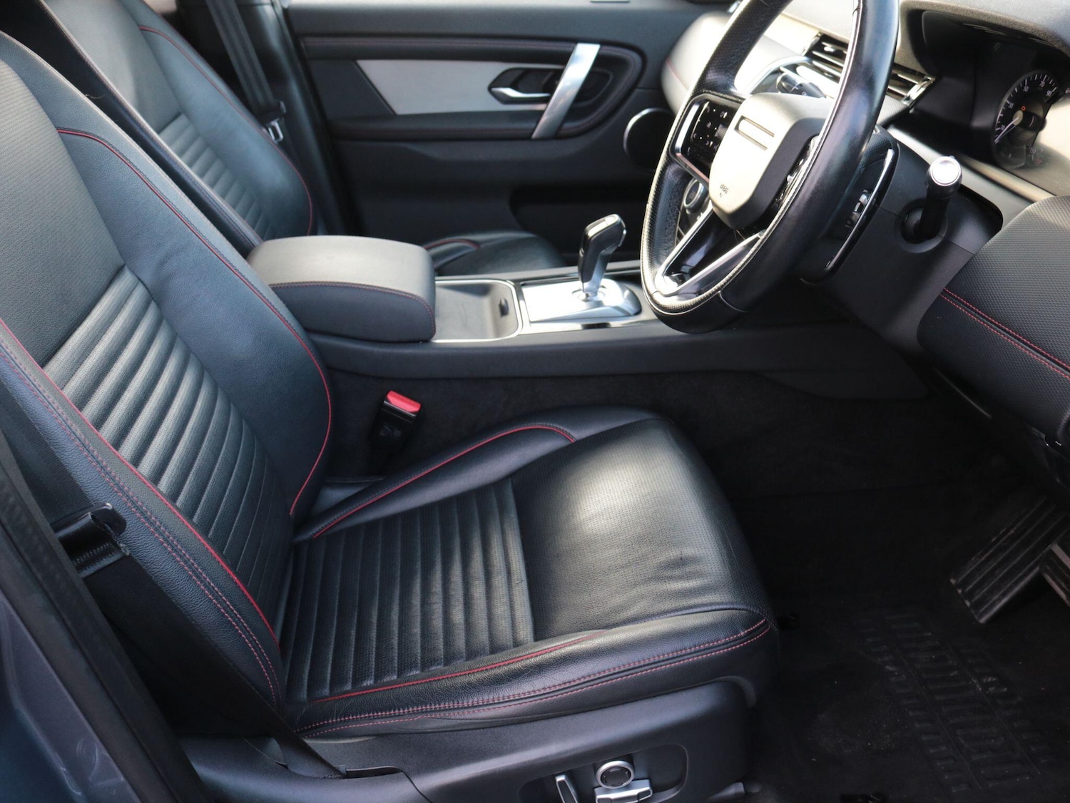 Used Land Rover Discovery Sport 2021 for sale - 76976443: Photo 16