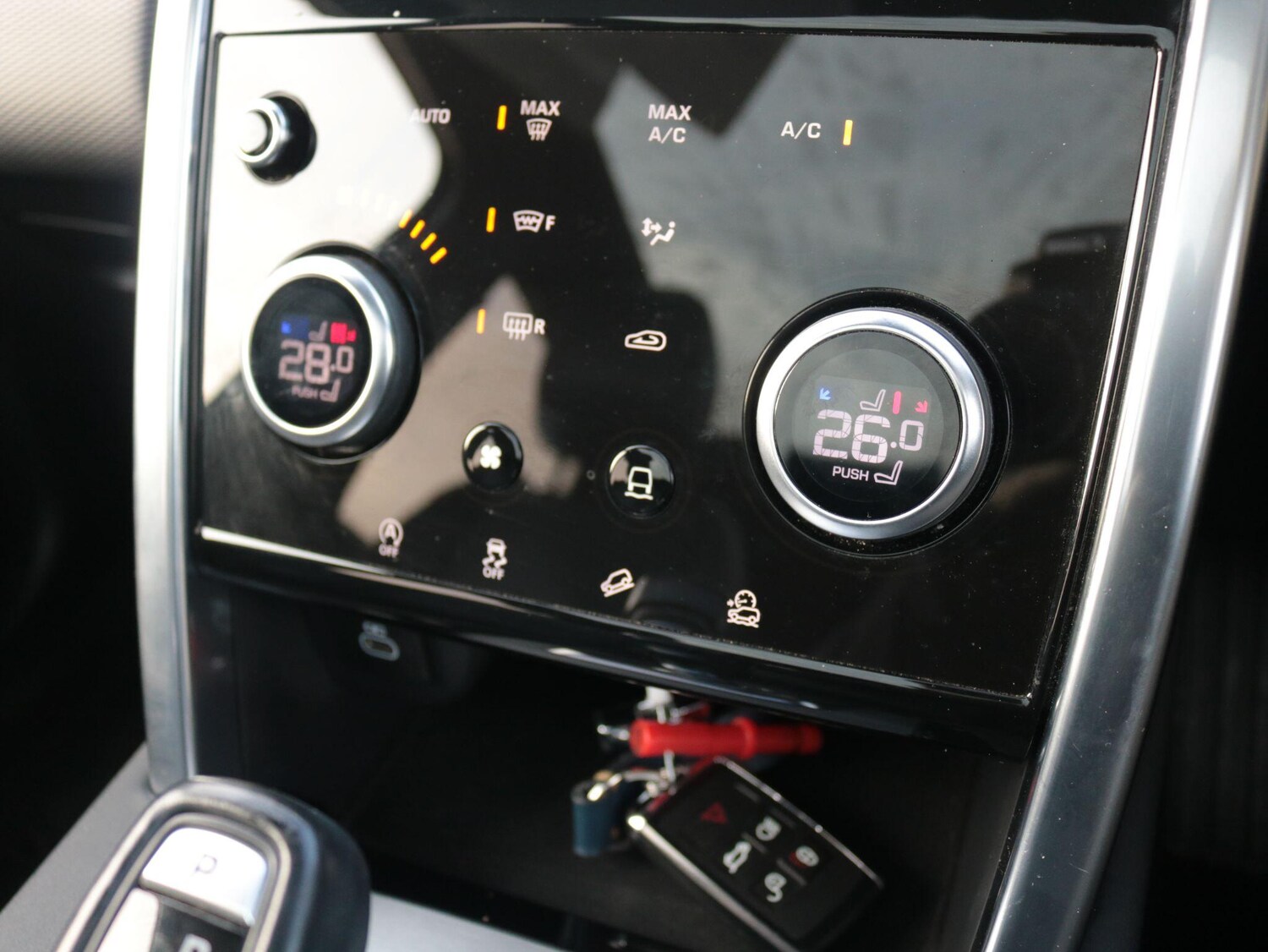 Used Land Rover Discovery Sport 2021 for sale - 76976443: Photo 24