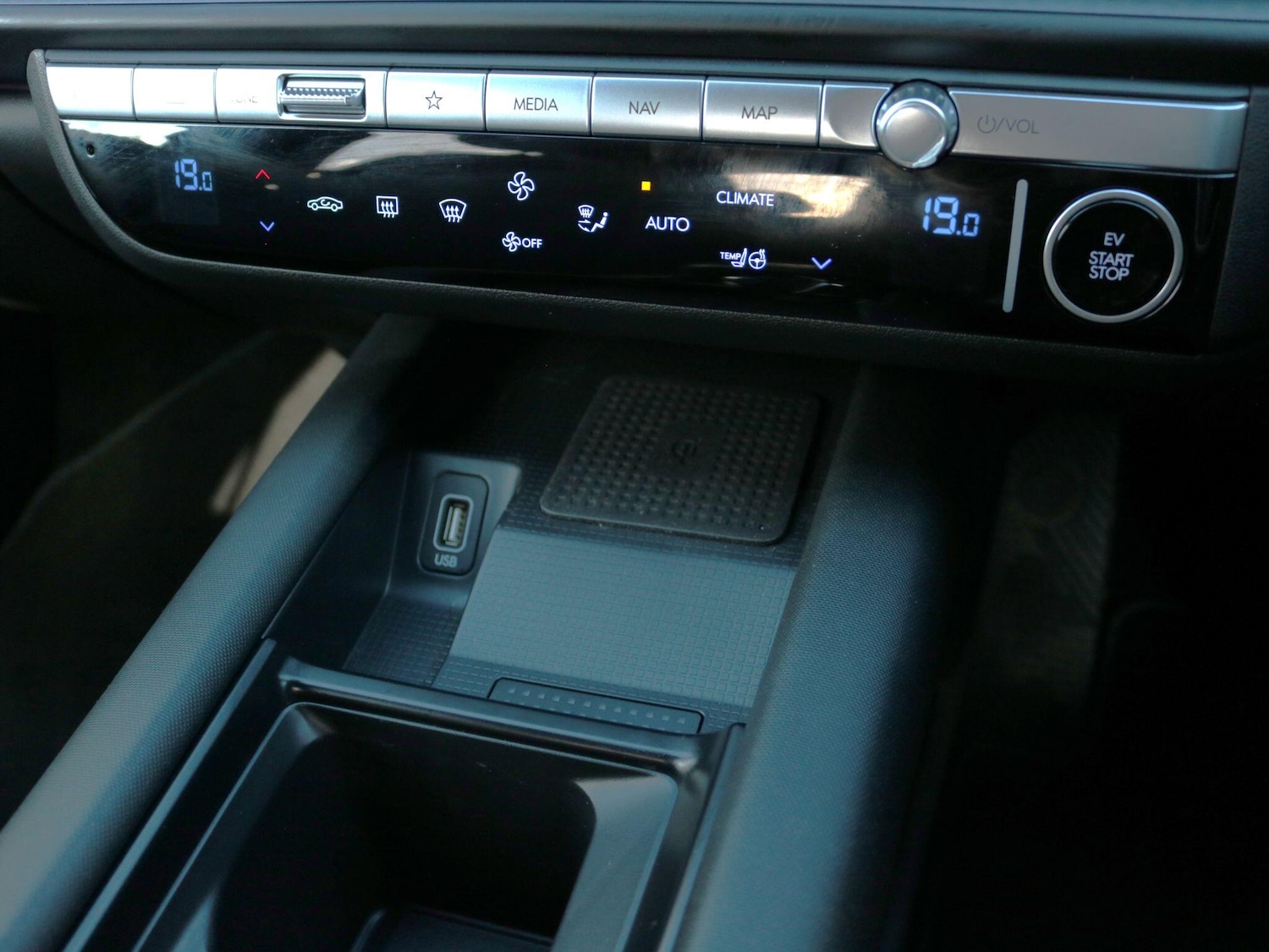 Used Hyundai IONIQ 6 2024 for sale - 77854067: Photo 24