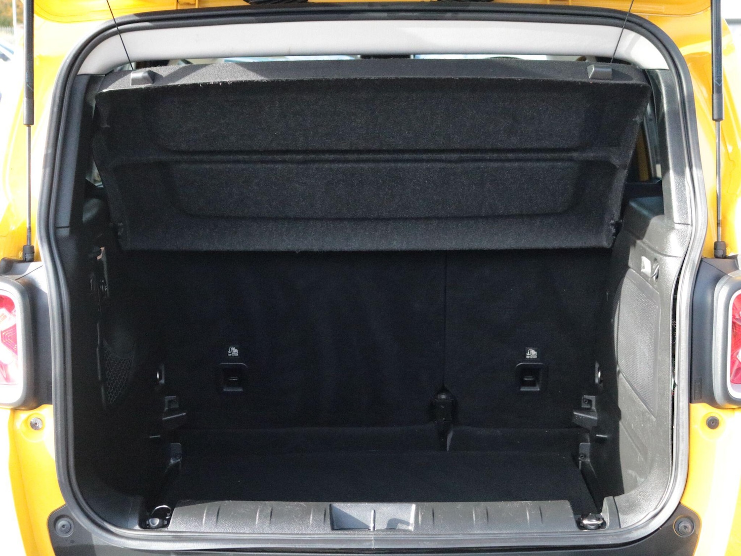Used Jeep Renegade 2016 for sale - 76359995: Photo 12