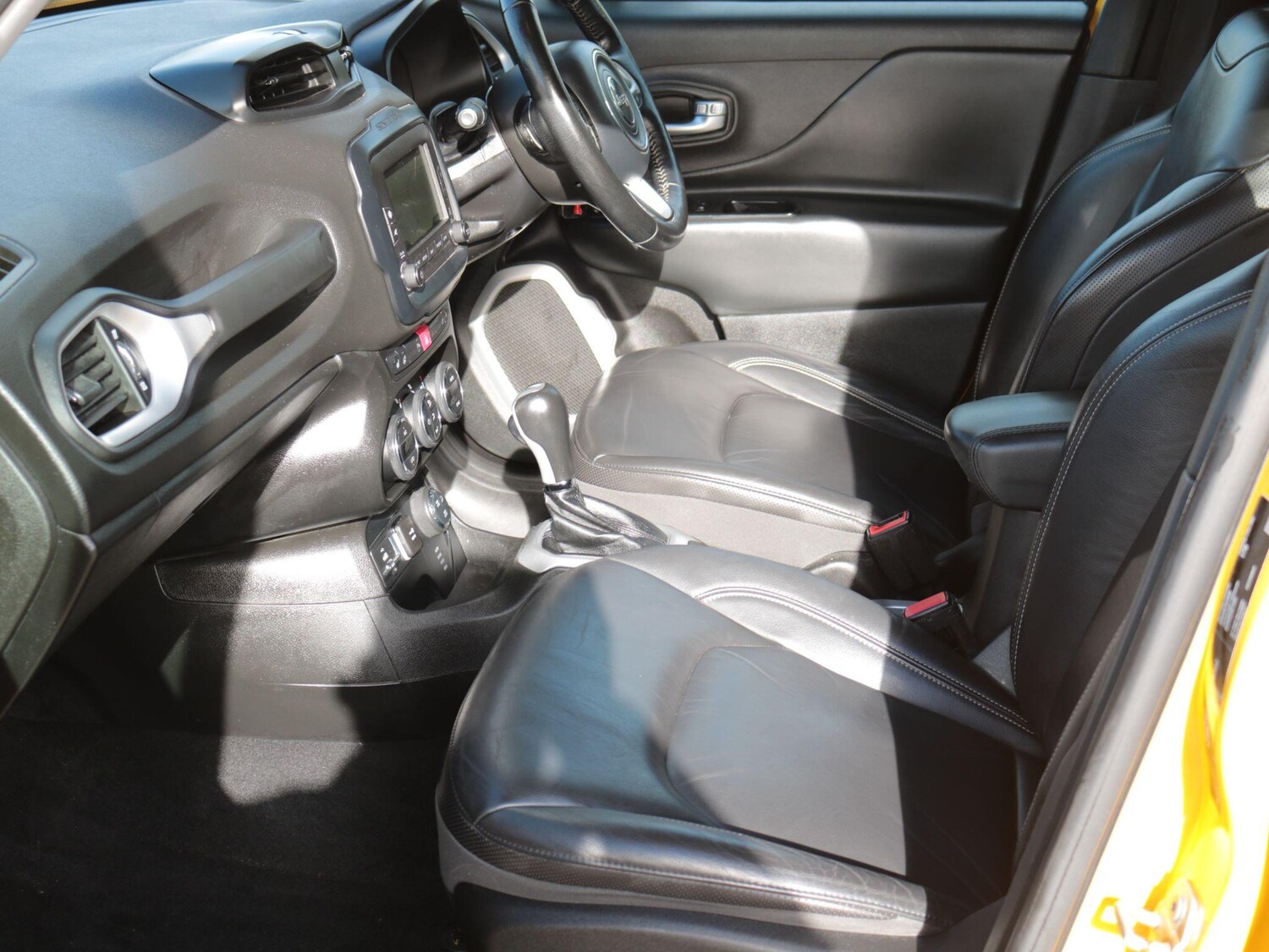 Used Jeep Renegade 2016 for sale - 76359995: Photo 15