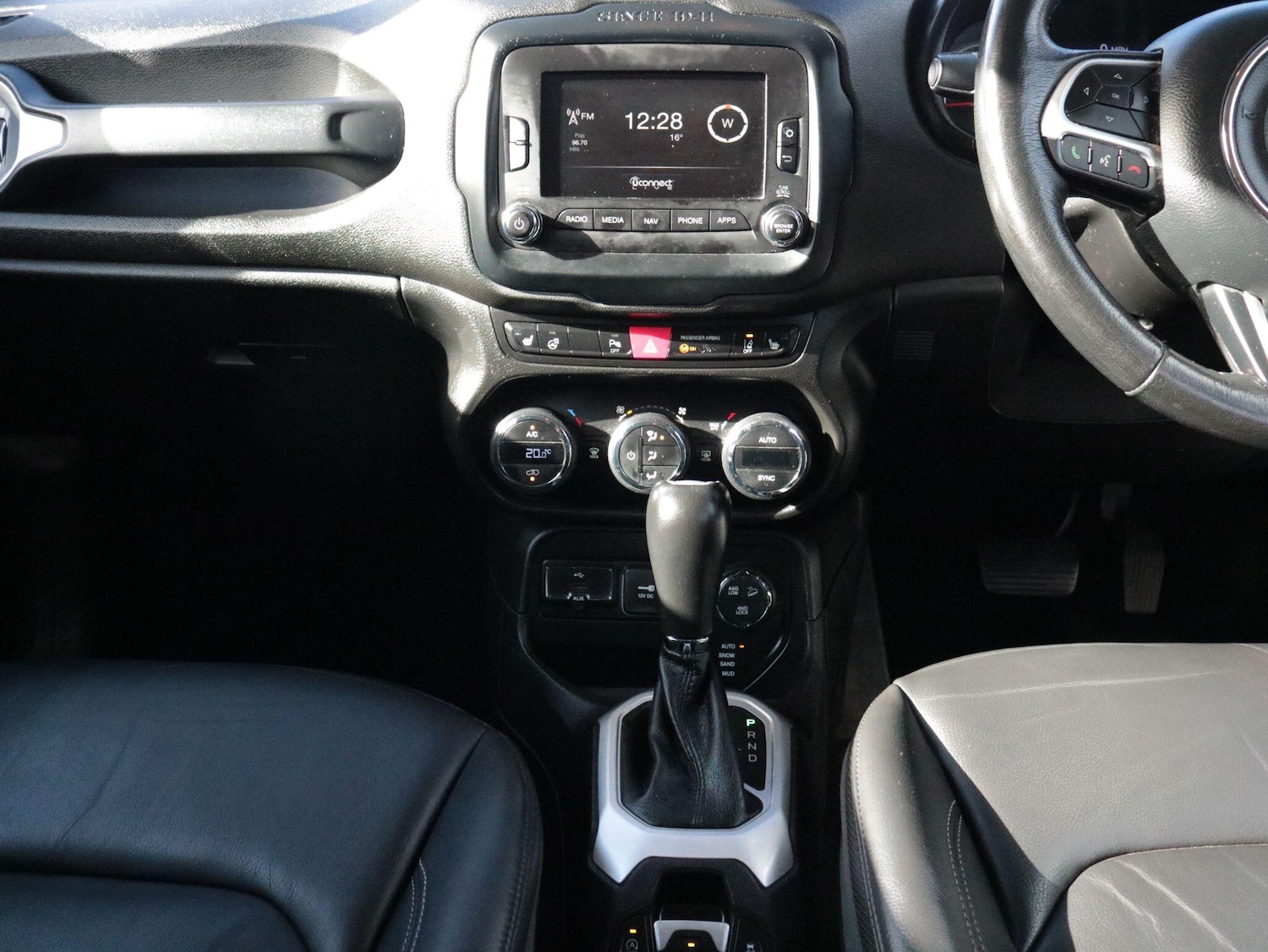 Used Jeep Renegade 2016 for sale - 76359995: Photo 24