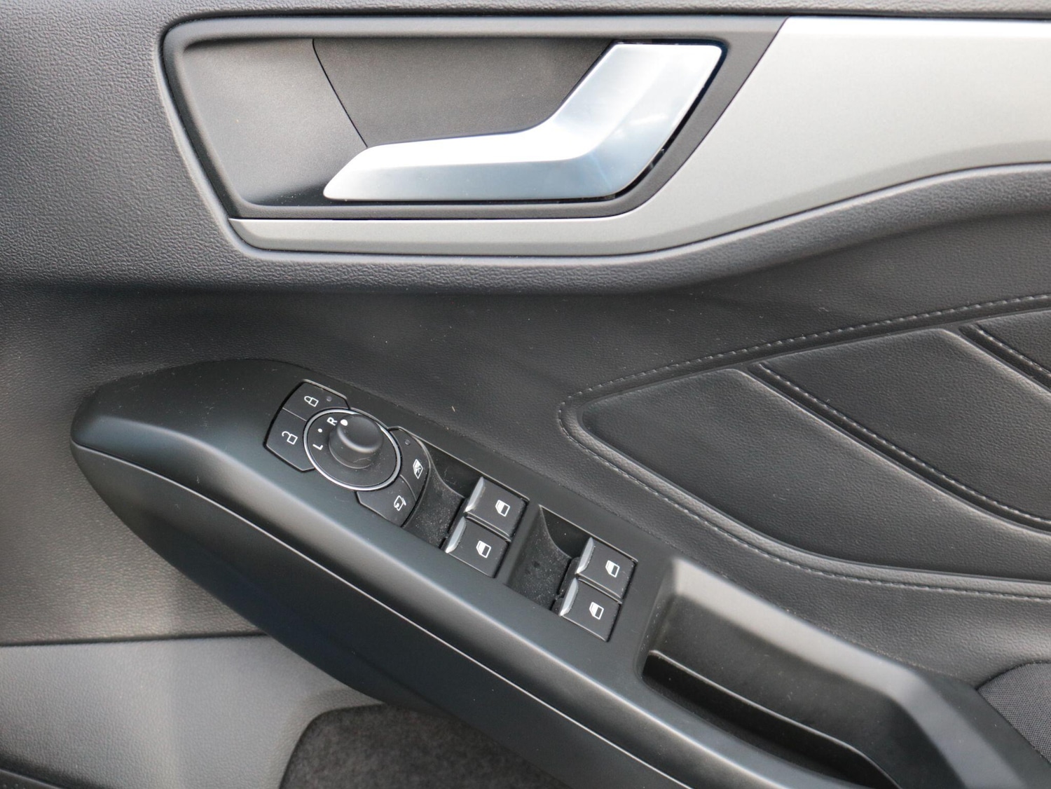 Used Ford Focus 2022 for sale - 76632864: Photo 25