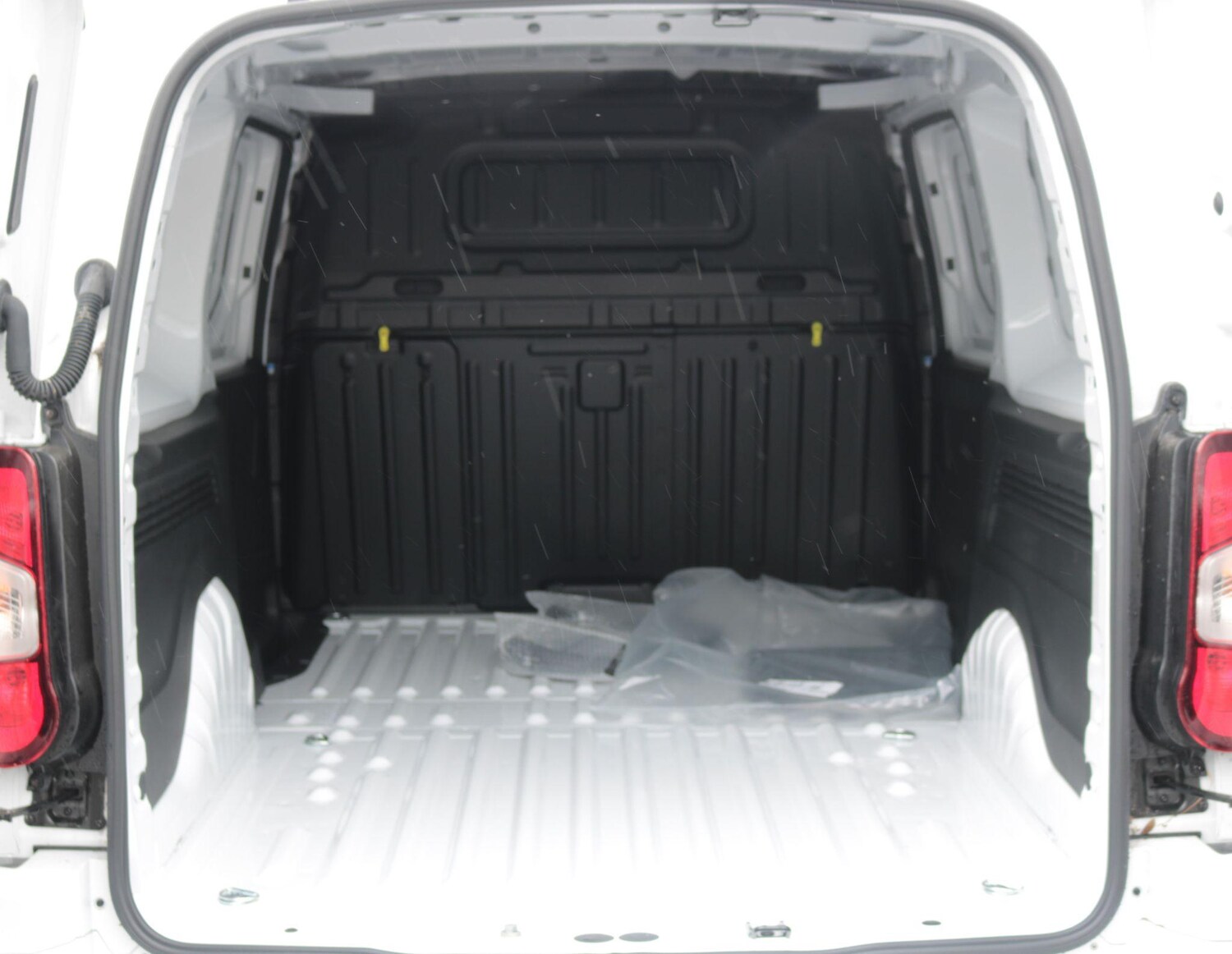 Used Vauxhall Combo Electric 2025 for sale - 75268015: Photo 10