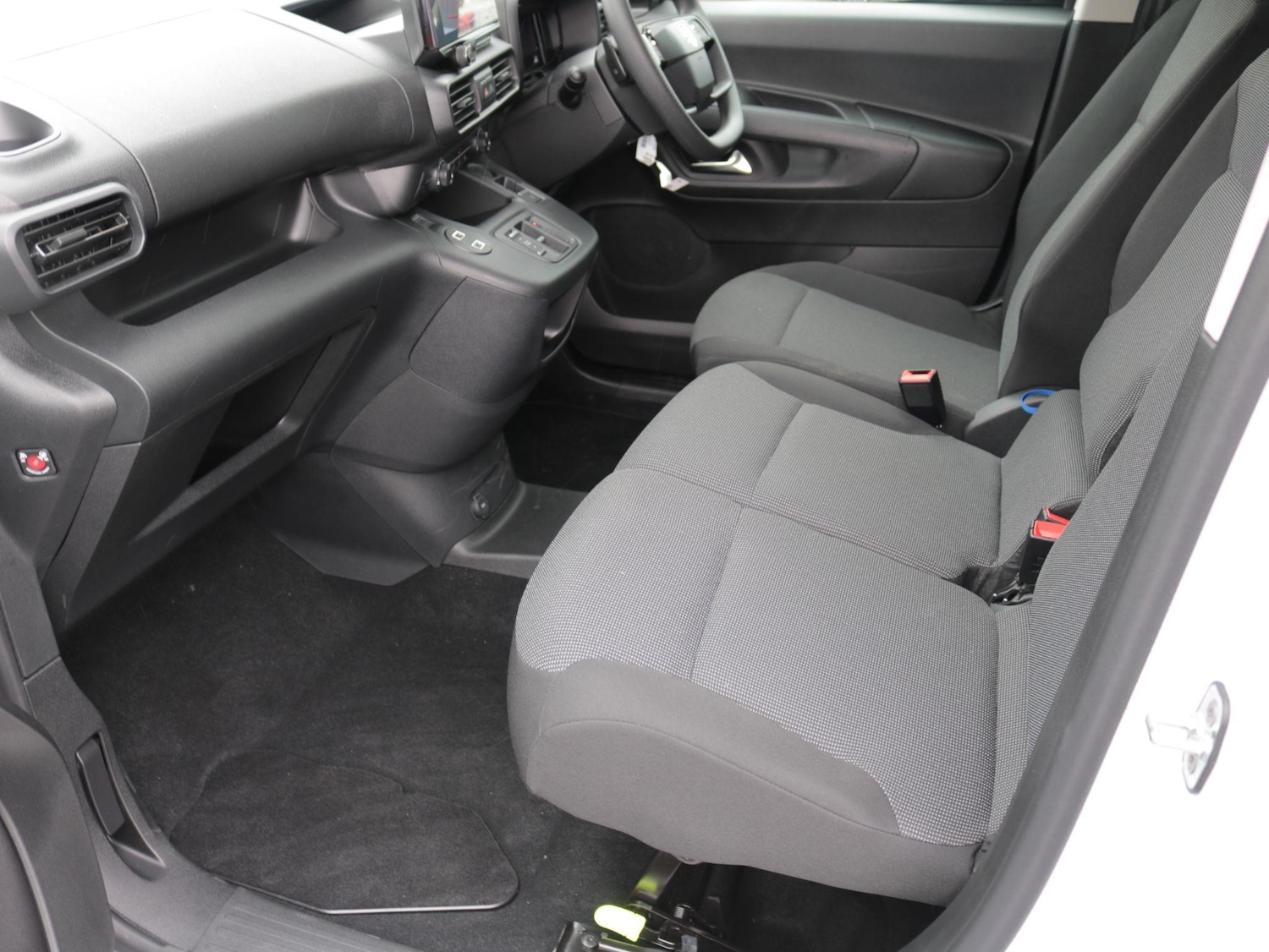 Used Vauxhall Combo Electric 2025 for sale - 75268015: Photo 12