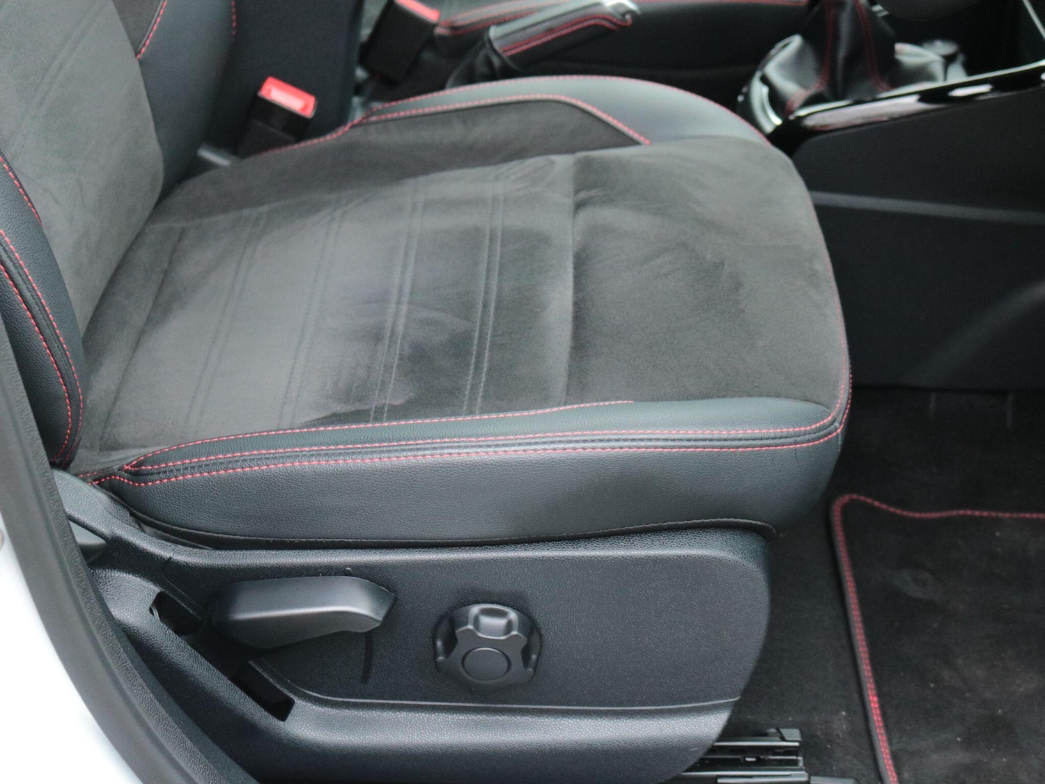 Used Ford Ecosport for sale - 77683867: Photo 27