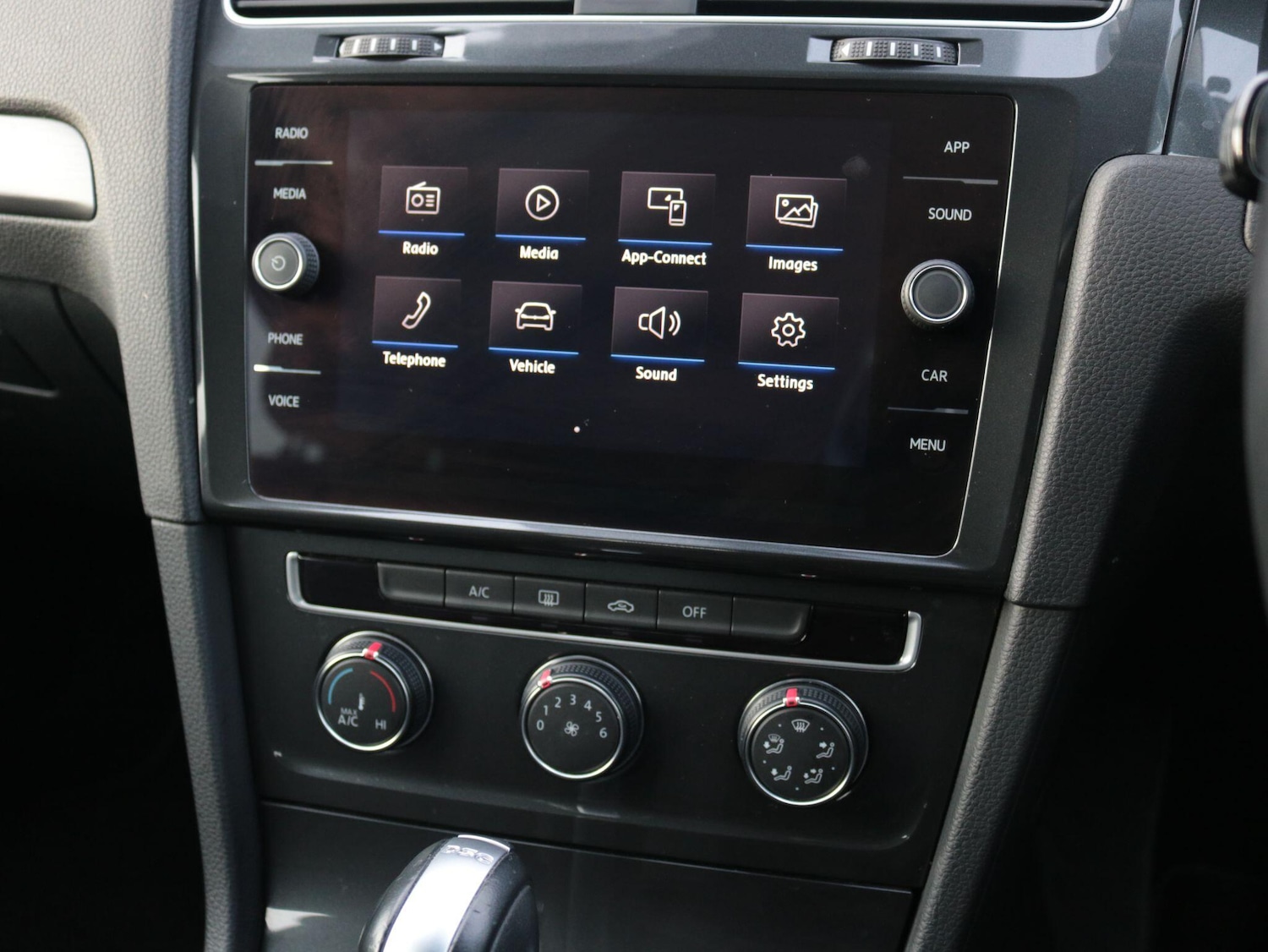 Used Volkswagen Golf 2019 for sale - 76976458: Photo 18