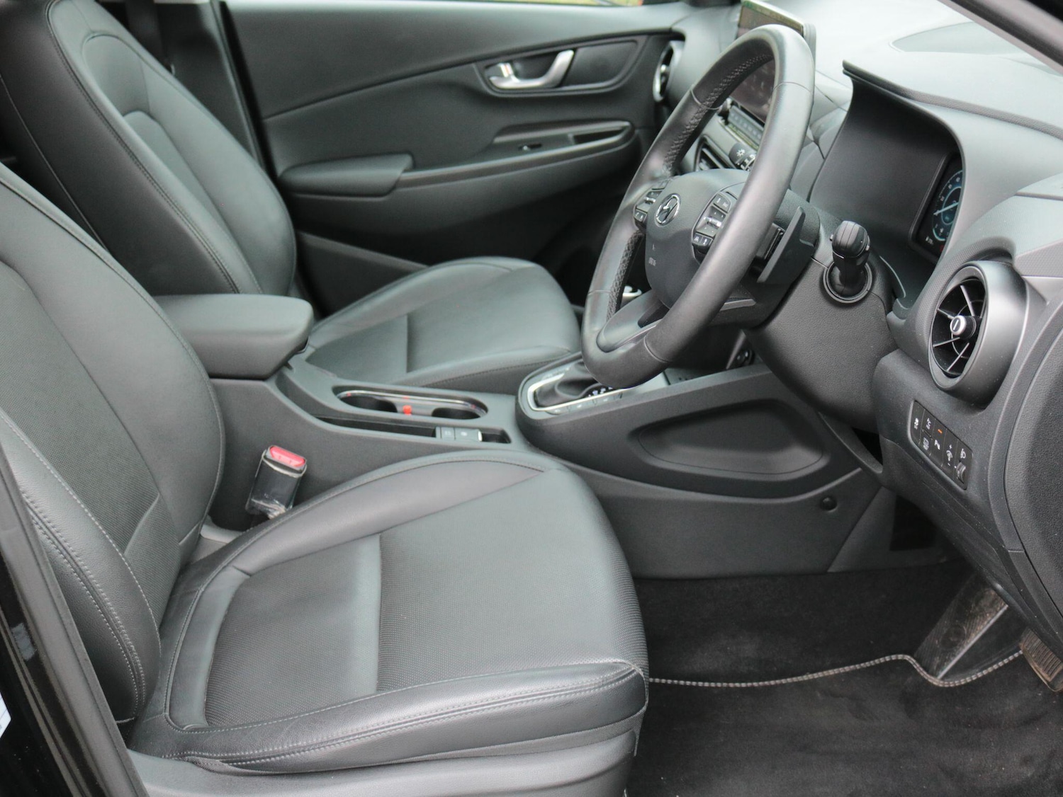 Used Hyundai KONA 2023 for sale - 78019223: Photo 15