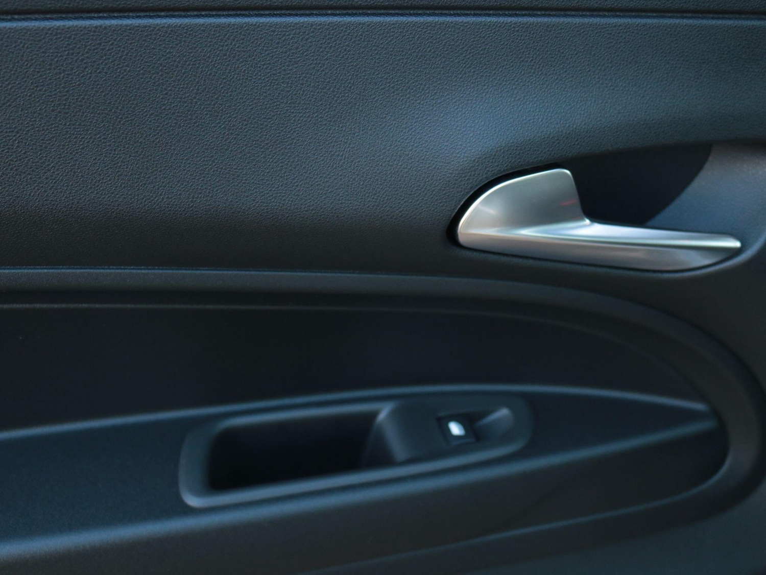 Used Jeep Avenger 2025 for sale - 76975740: Photo 25