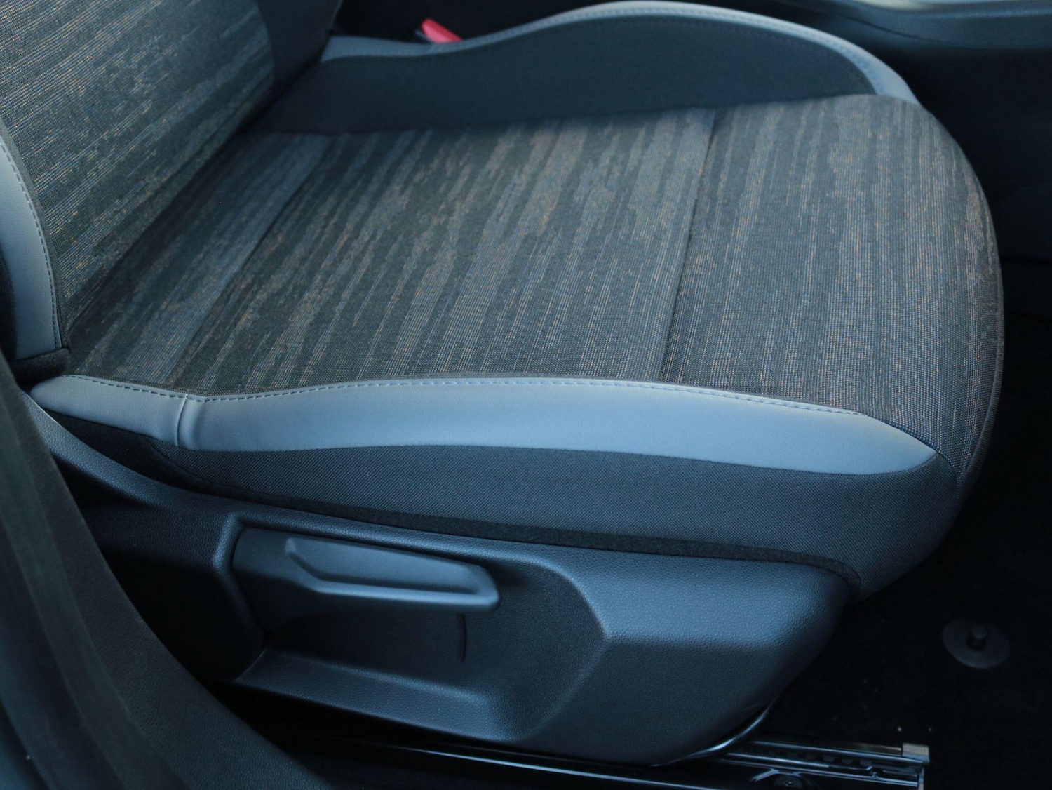 Used Jeep Avenger 2025 for sale - 76975740: Photo 27