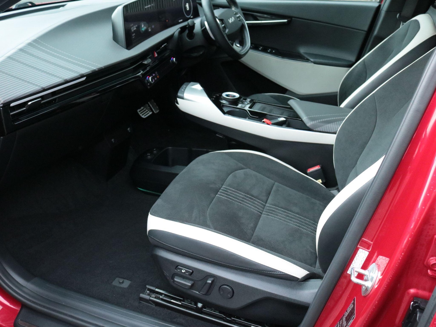 Used Kia EV6 2022 for sale - 77203197: Photo 17