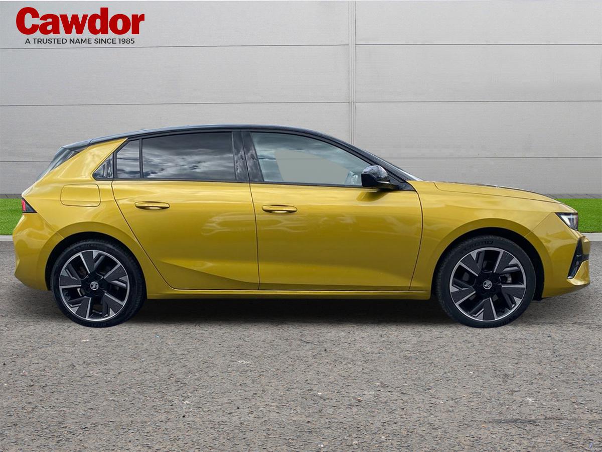 Used Vauxhall Astra 2024 for sale - 76868818: Photo 2