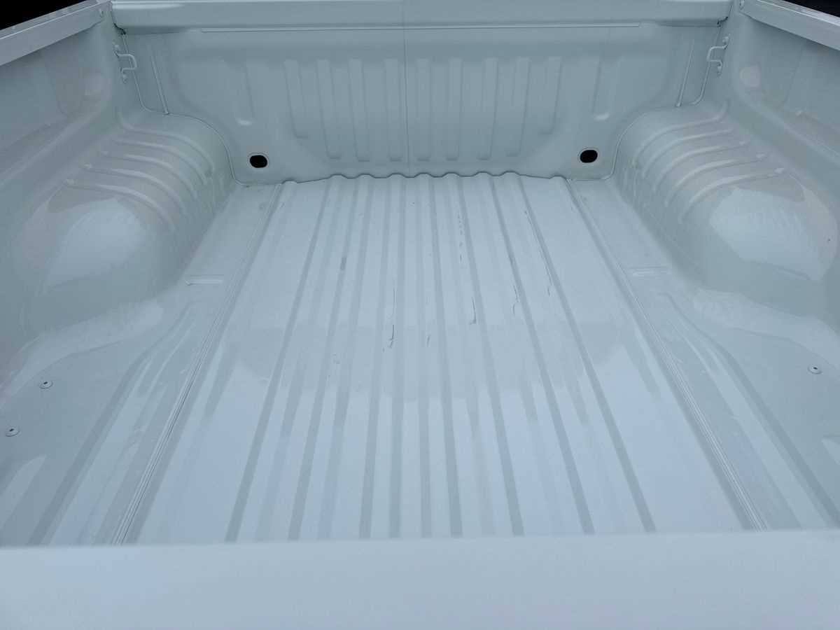 Used Isuzu D-Max 2024 for sale - 76869024: Photo 24