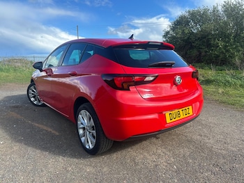 Used Vauxhall Astra 2018 for sale - 79426209: Photo