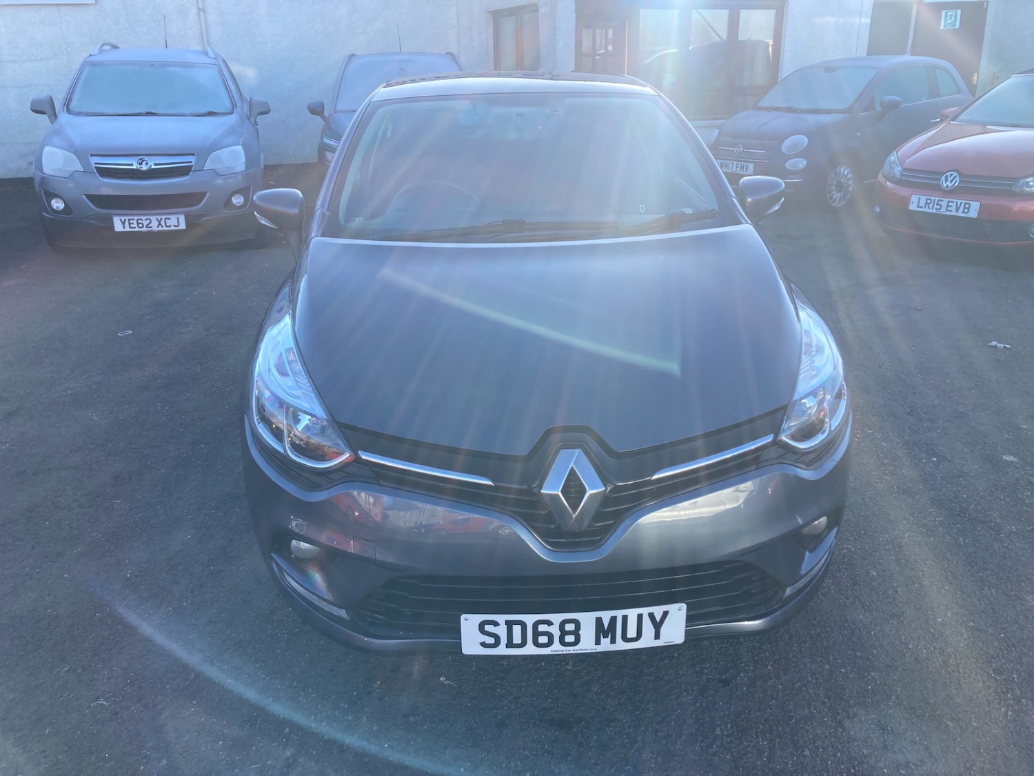 Used Renault Clio 2018 for sale - 77555149: Photo 2