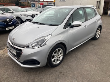 Used Peugeot 208 2016 for sale - 77988811: Photo