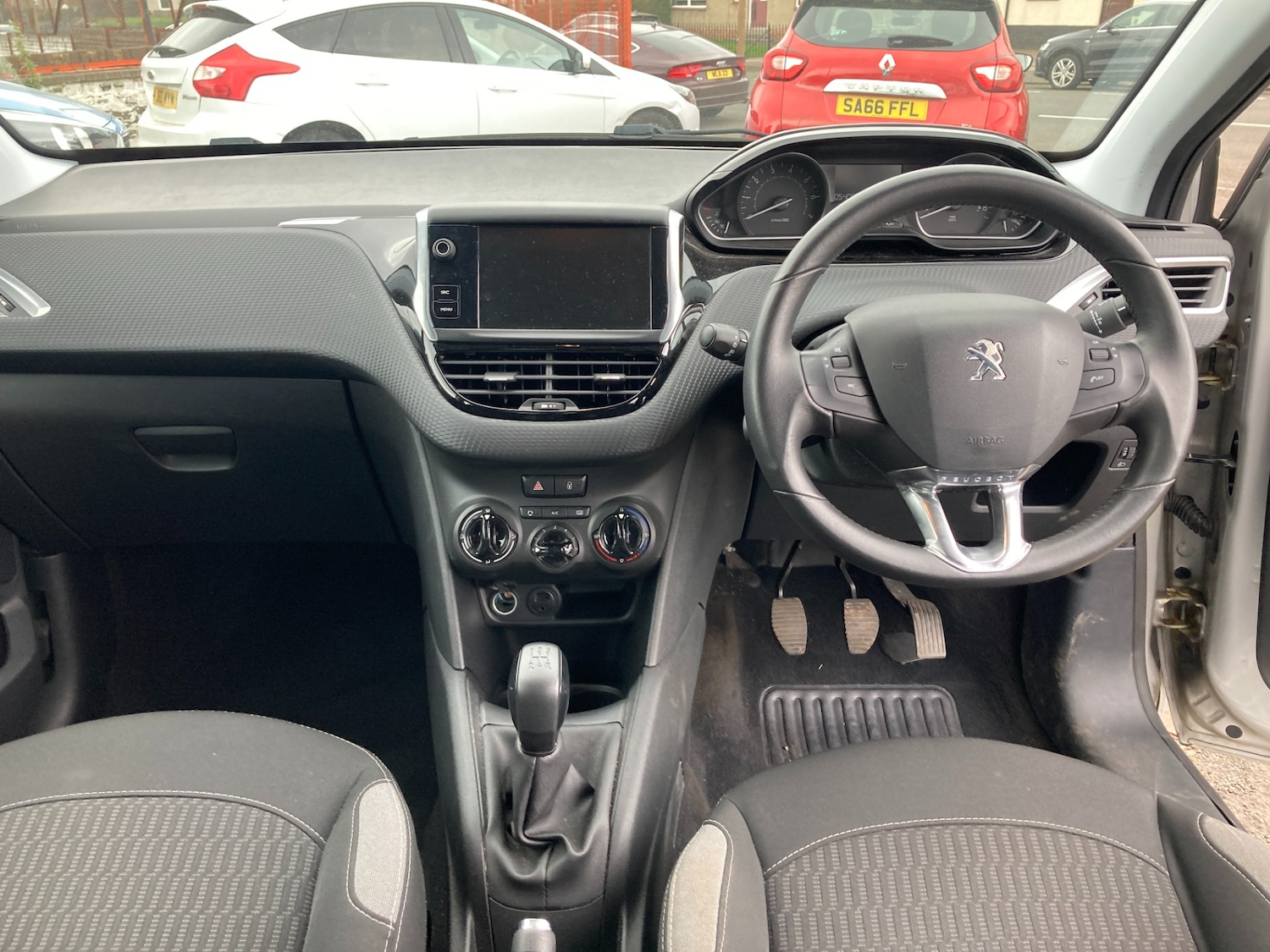 Used Peugeot 208 2016 for sale - 77988811: Photo 7