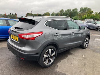 Used Nissan Qashqai 2017 for sale - 79679544: Photo