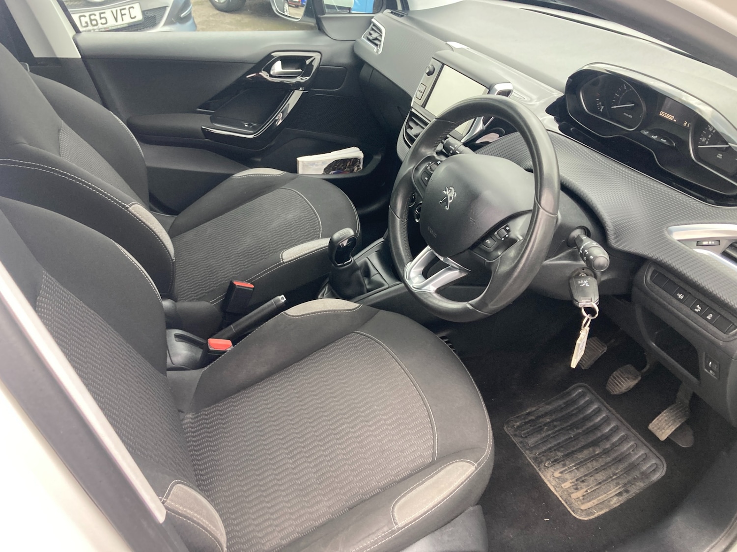 Used Peugeot 208 2015 for sale - 77849082: Photo 8