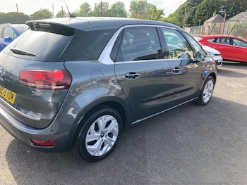 Used Citroen C4 Picasso 2015 for sale - 79492206: Photo