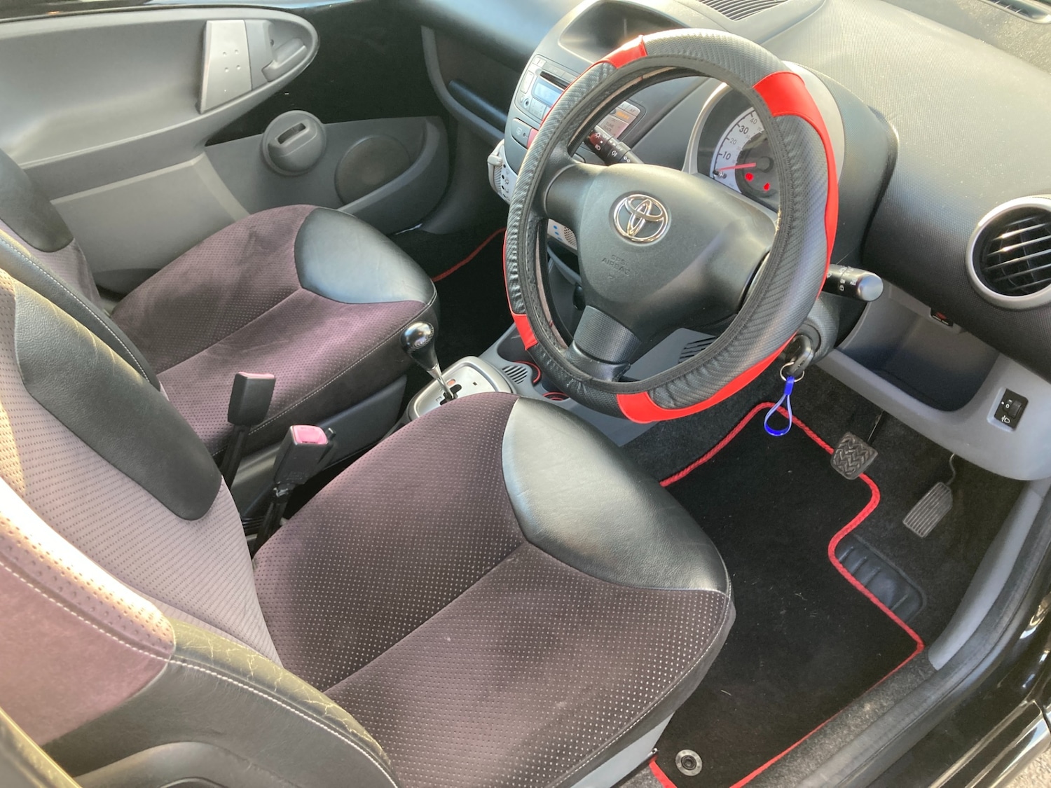 Used Toyota AYGO 2010 for sale - 77718946: Photo 8