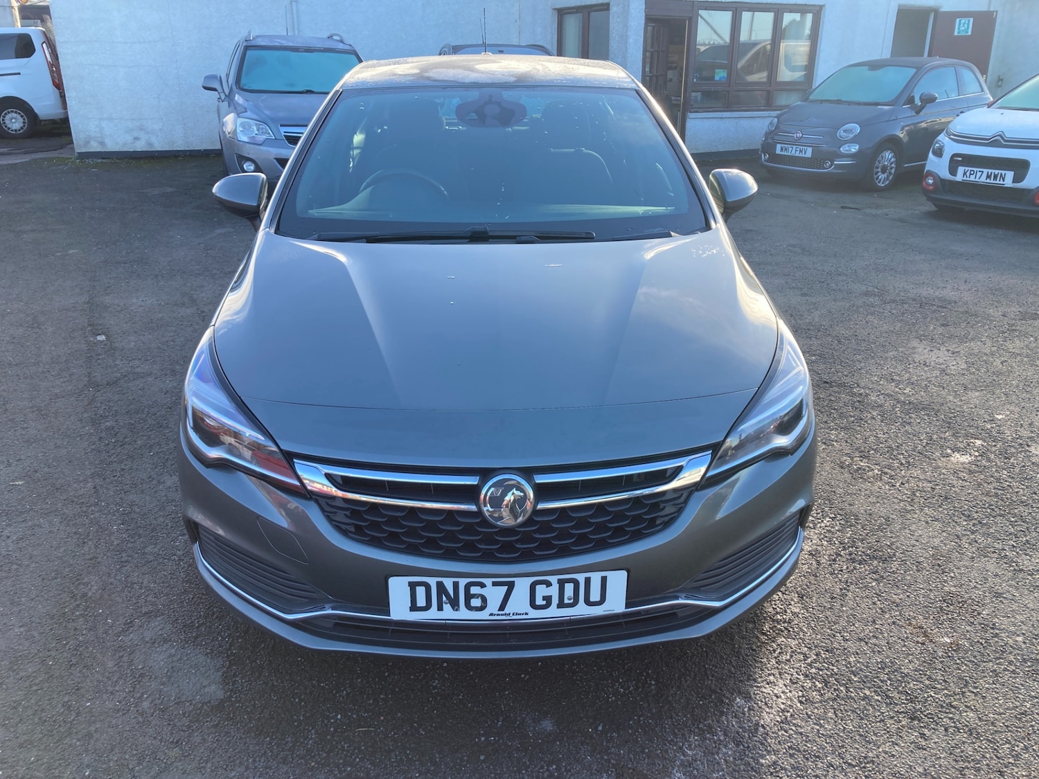 Used Vauxhall Astra 2017 for sale - 77542562: Photo 2