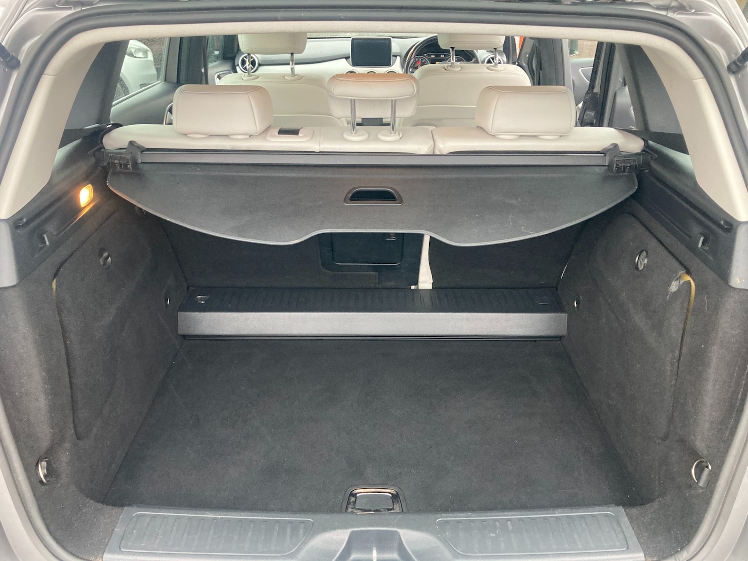 Used Mercedes-Benz B Class 2015 for sale - 77662581: Photo 10