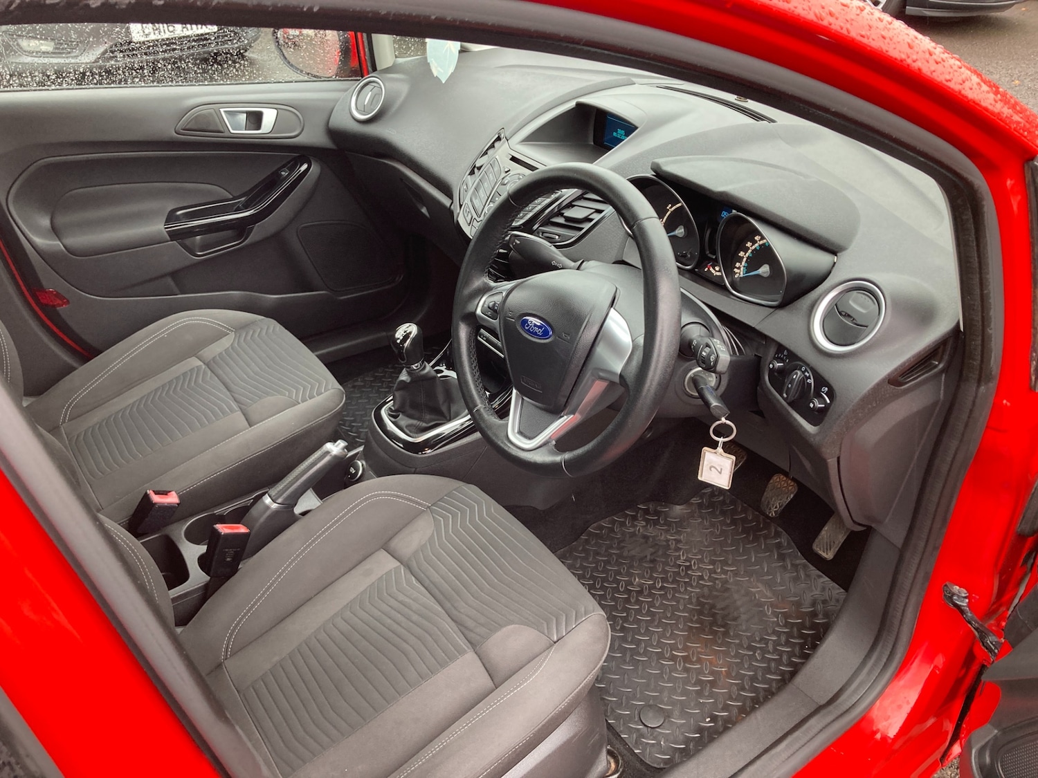 Used Ford Fiesta 2015 for sale - 76329838: Photo 8