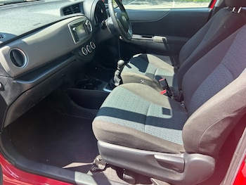 Used Toyota Yaris 2011 for sale - 78722910: Photo