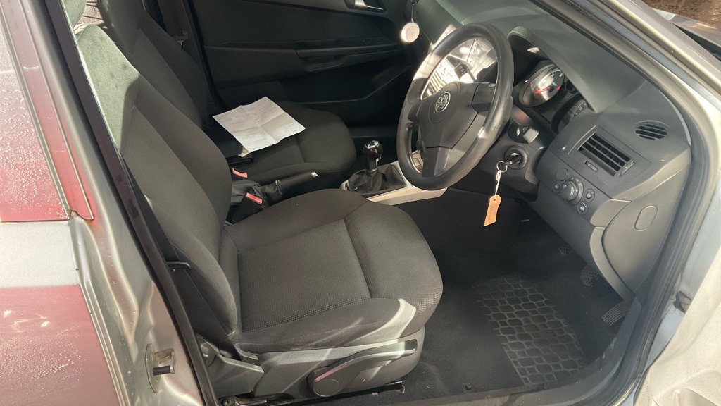 Used Vauxhall Astra Van 2008 for sale - 76879303: Photo 2