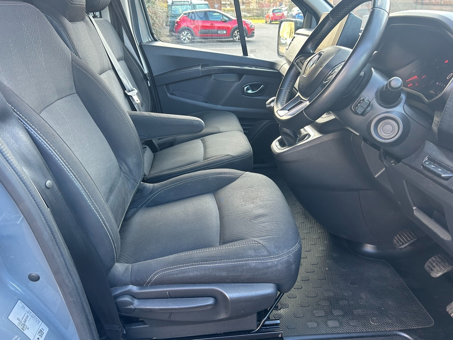 Used Renault Trafic 2023 for sale - 78053971: Photo 2