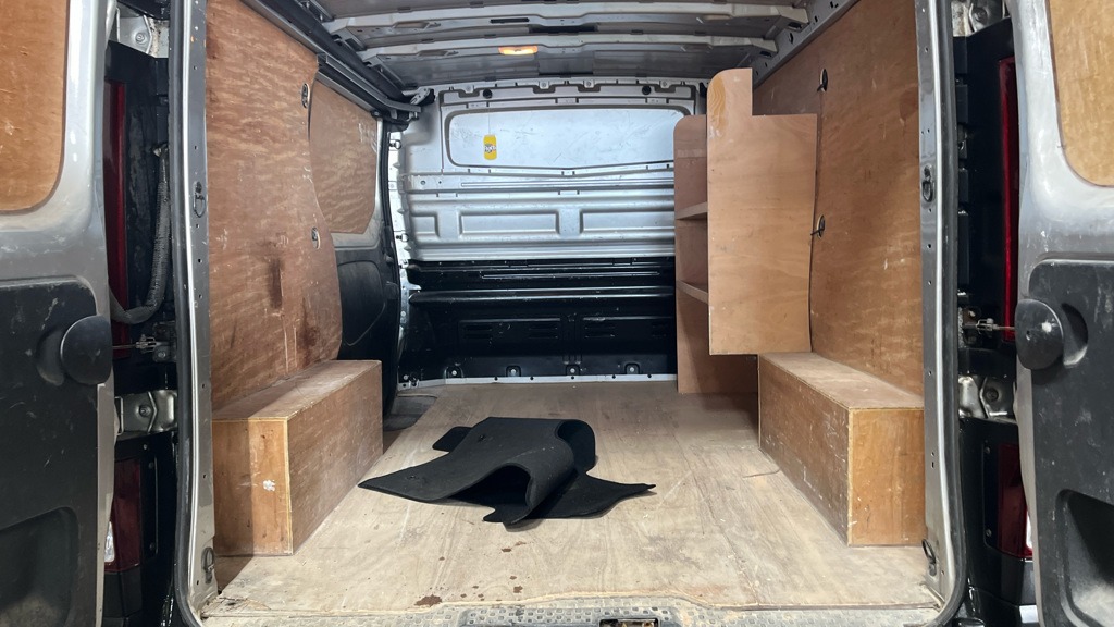 Used Vauxhall Vivaro 2015 for sale - 78198182: Photo 7