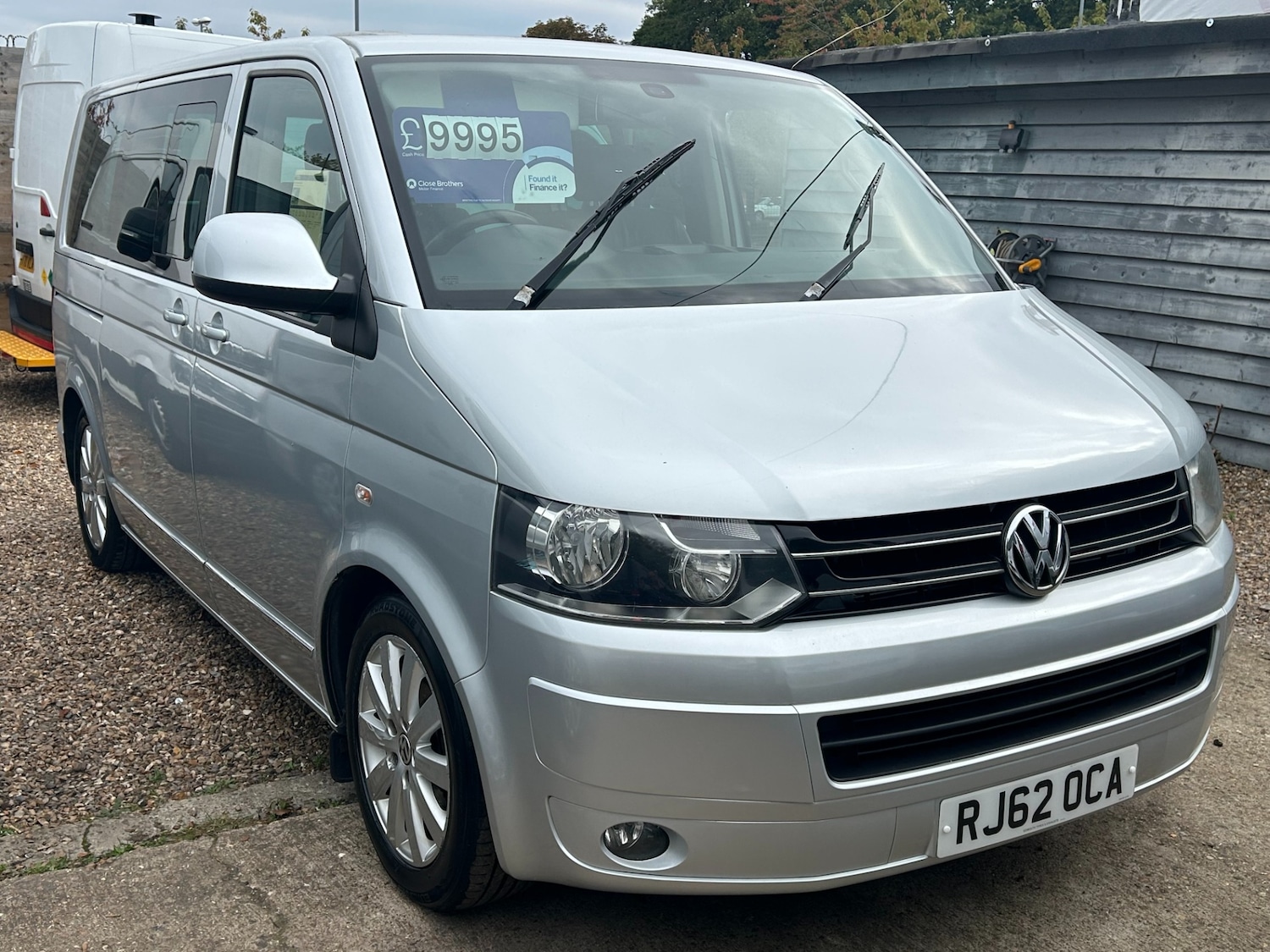 Used Volkswagen Caravelle 2012 for sale - 76242995: Photo 1