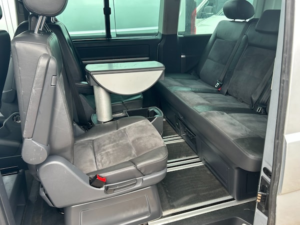 Used Volkswagen Caravelle 2012 for sale - 76242995: Photo 4