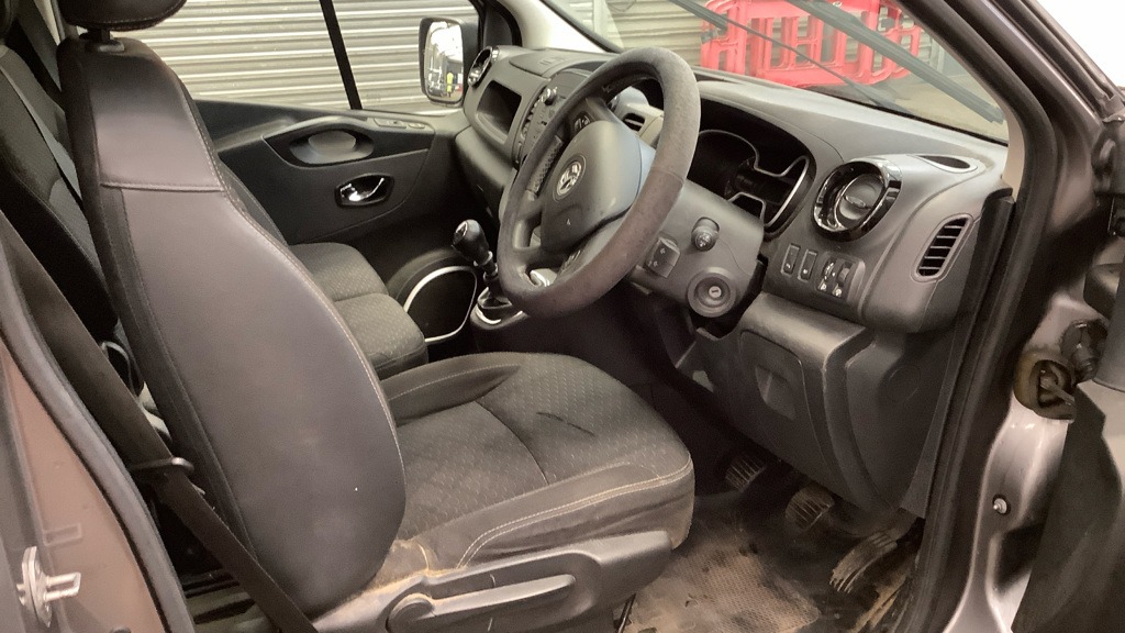 Used Vauxhall Vivaro 2018 for sale - 78198186: Photo 2