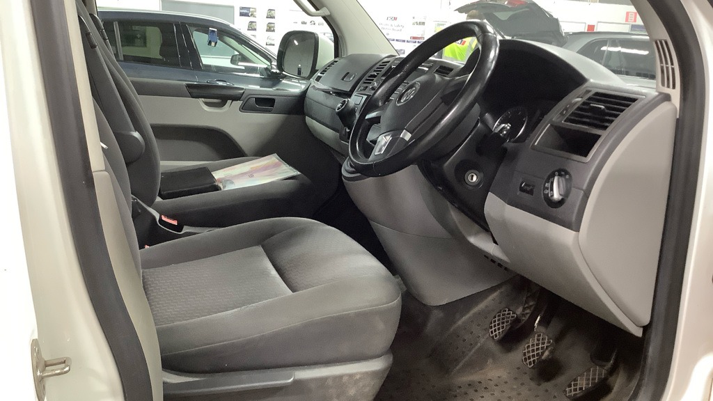 Used Volkswagen Transporter 2015 for sale - 77310790: Photo 2