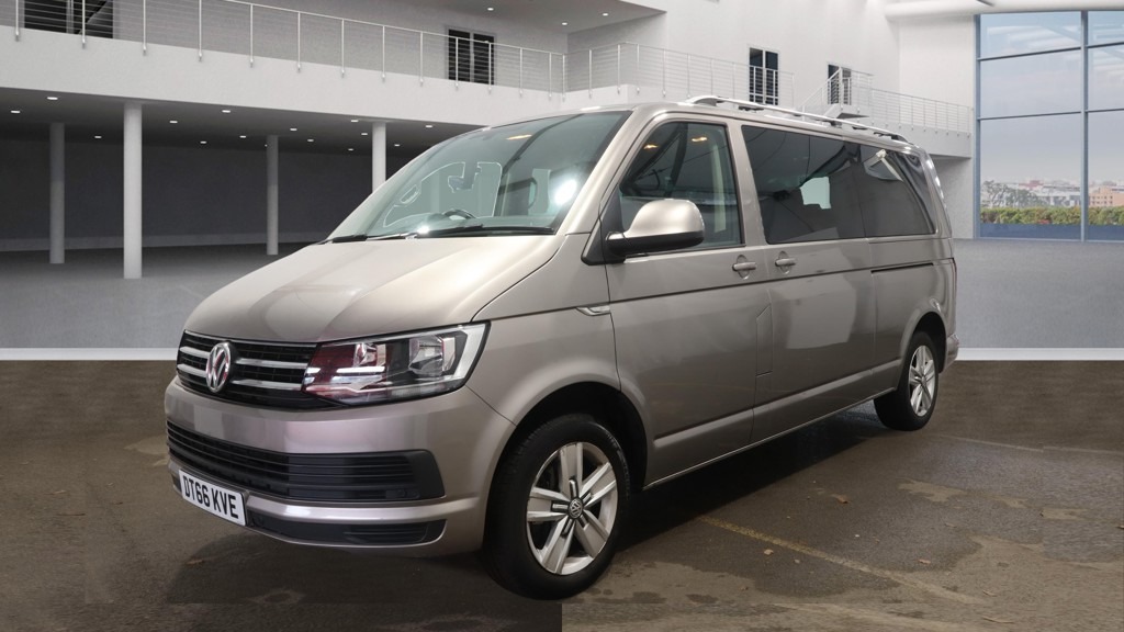 Used Volkswagen Transporter Shuttle 2017 for sale - 76449862: Photo 1