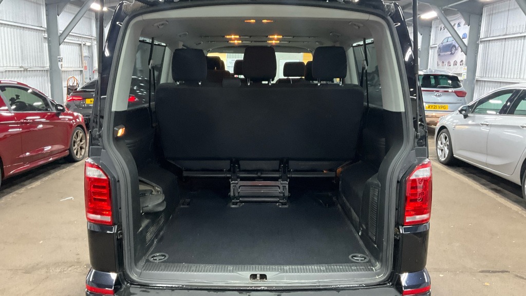 Used Volkswagen Transporter Shuttle 2017 for sale - 77310864: Photo 6