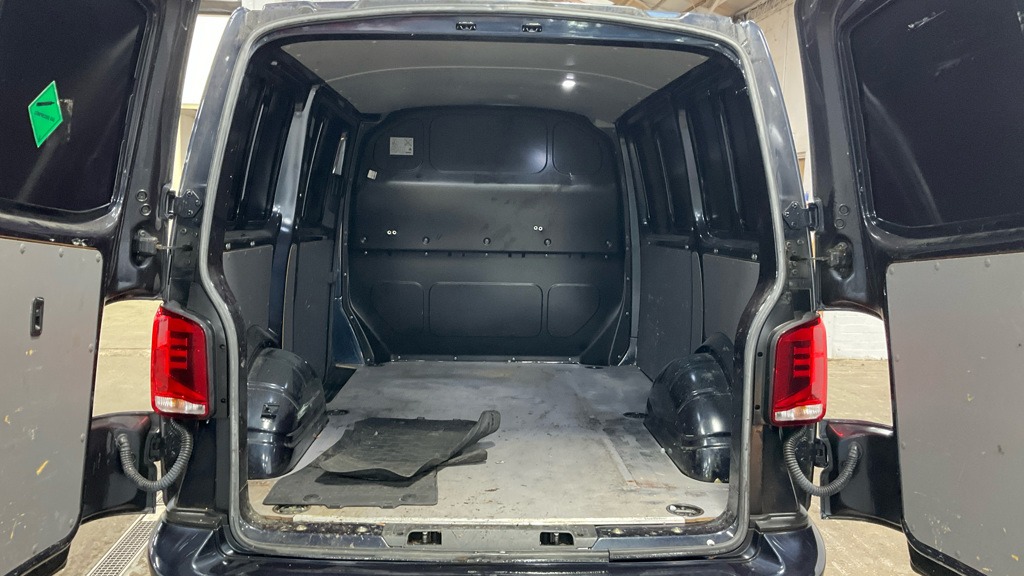 Used Volkswagen Transporter 2020 for sale - 77183303: Photo 4