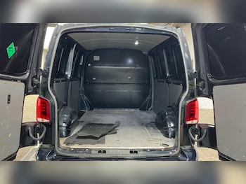 Used Volkswagen Transporter 2020 for sale - 77183303: Photo