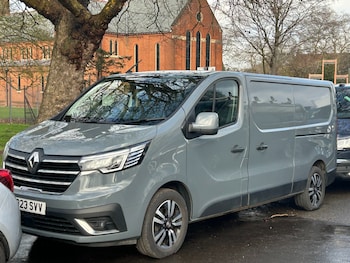 Renault Trafic feature image